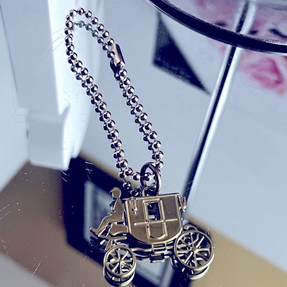 Coach Vintage Horse & Carriage Brass Charm Hang Tag - Picture 5 of 8